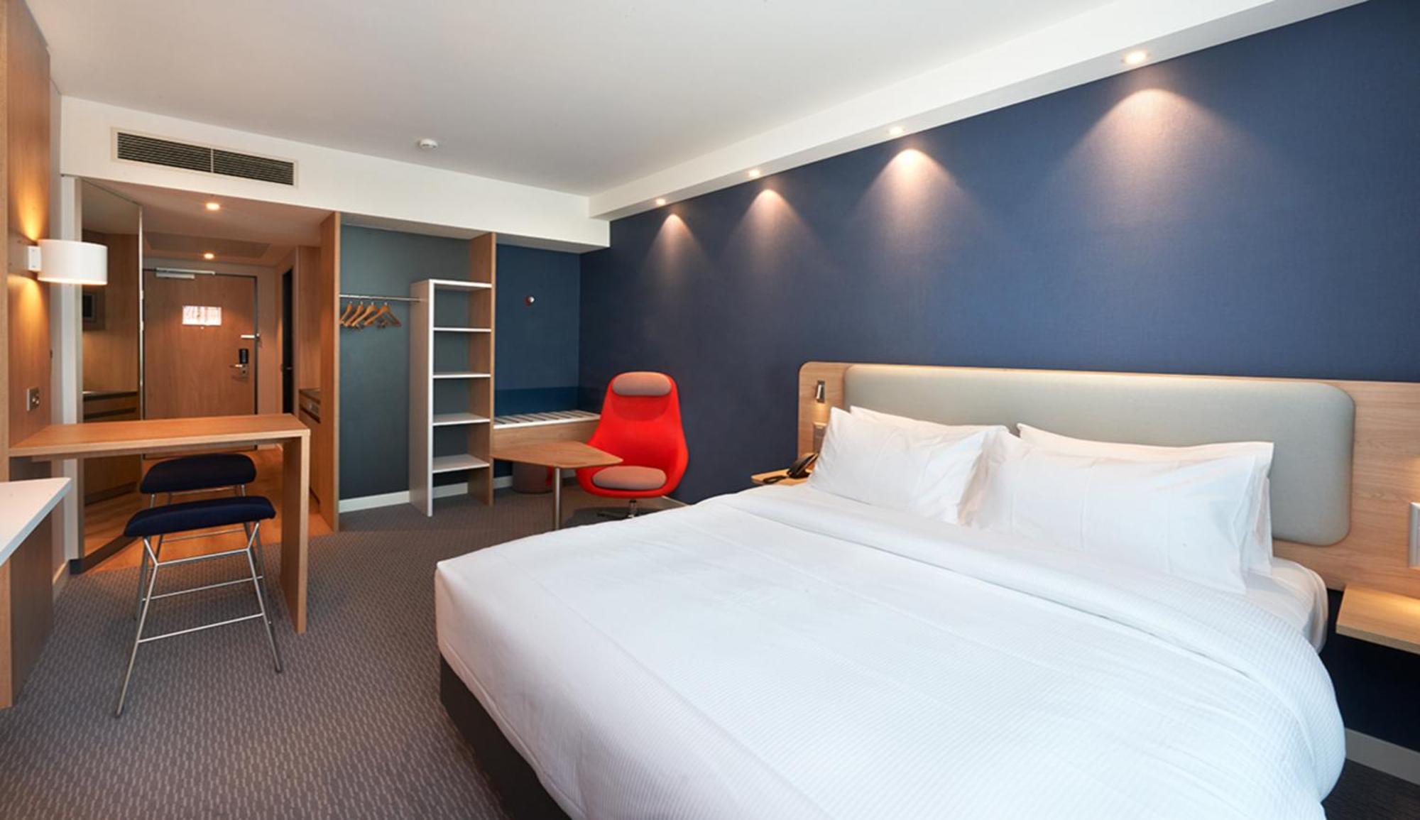 Holiday Inn Express & Suites - Basel - Allschwil, An Ihg Hotel Kültér fotó
